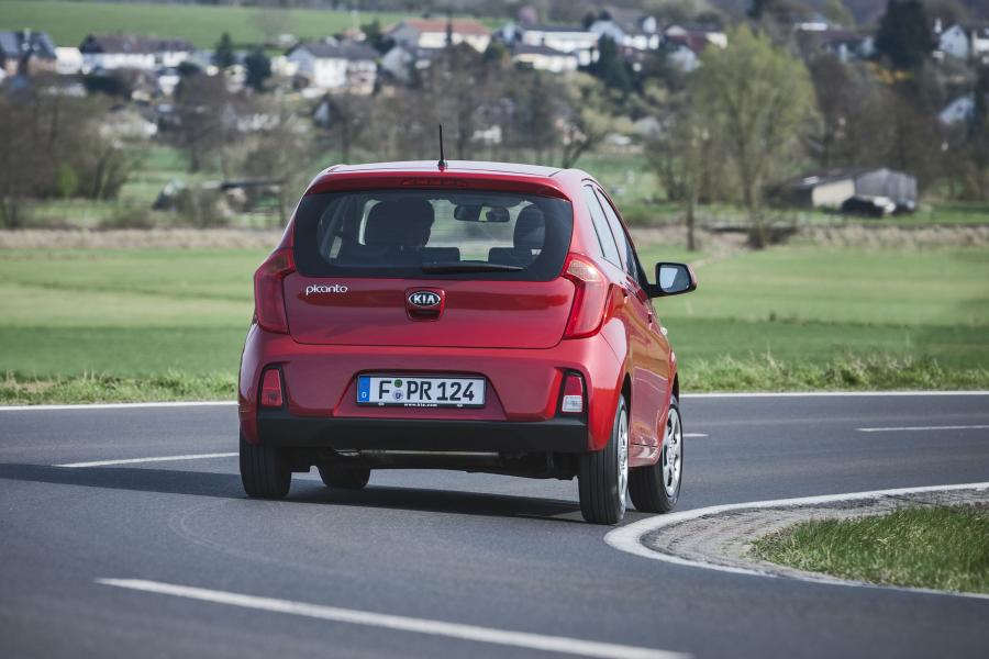  Kia Picanto 5-Door 2015 года  (фото 22 из 30)